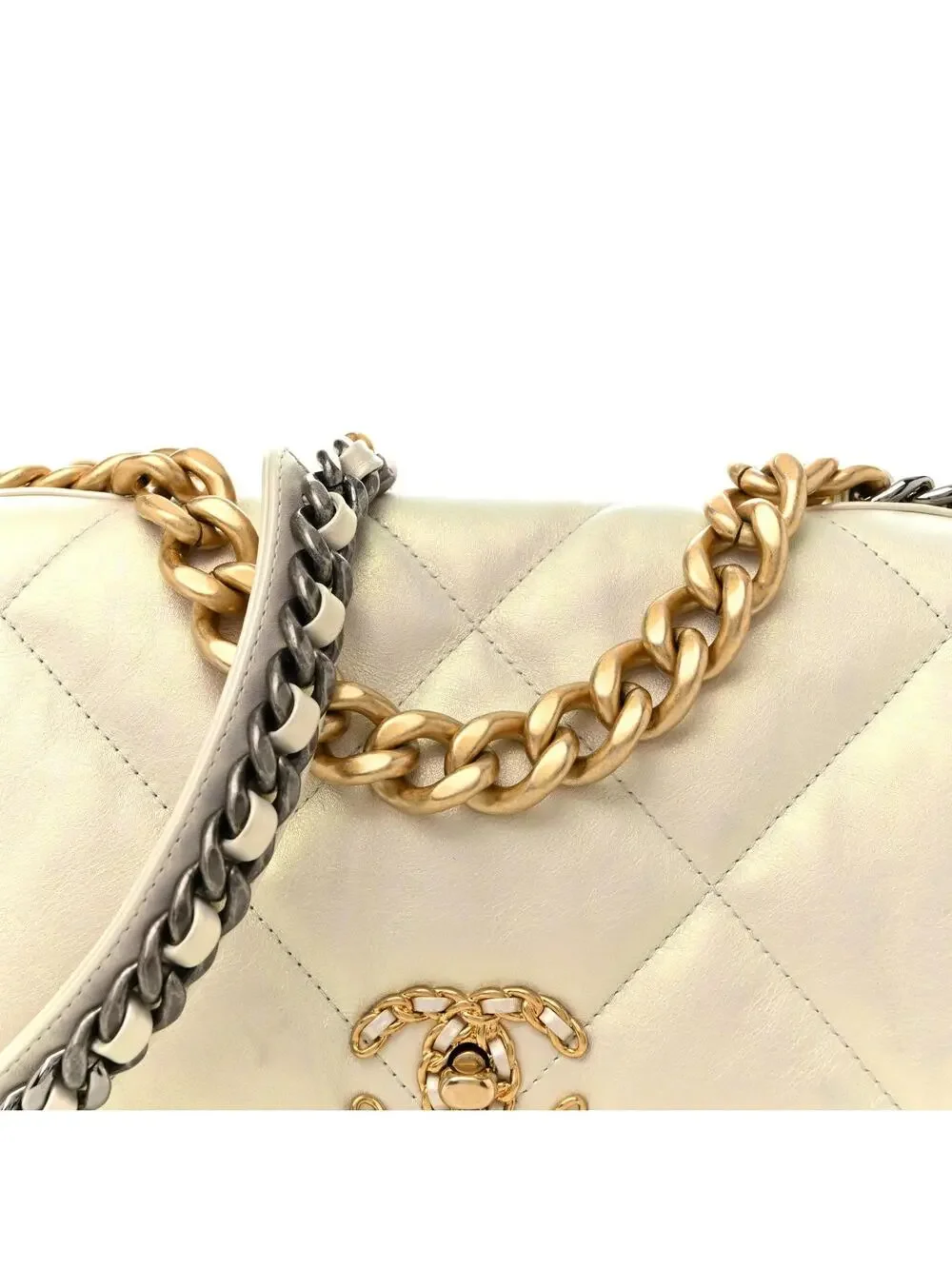 Iridescent Calfskin Quilted Large #328271C33B